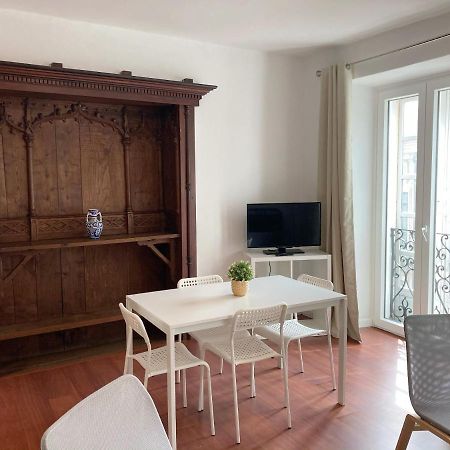 Apto. En Plaza De Cervantes Apartment ซานติอาโก เด กอมโปสเตลา ภายนอก รูปภาพ