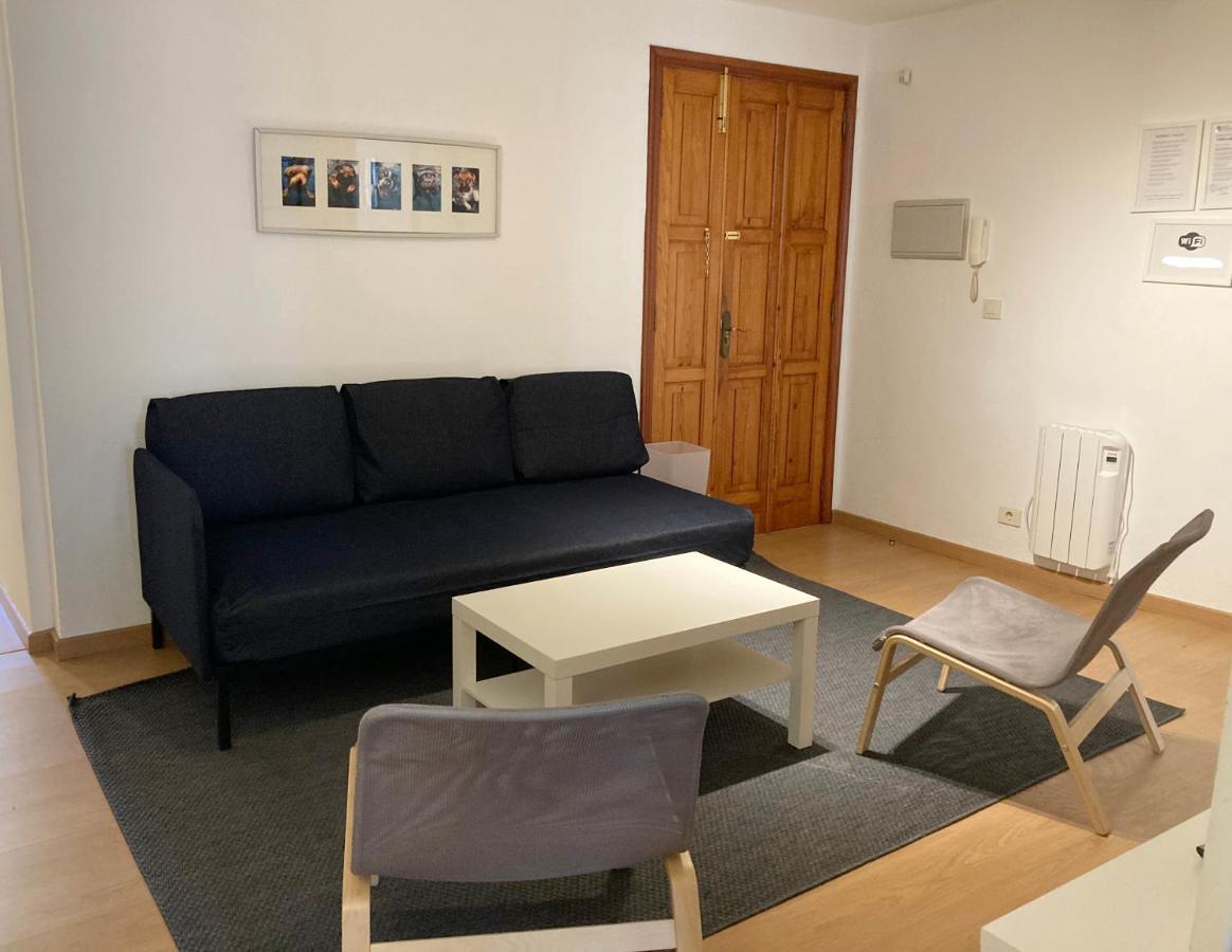 Apto. En Plaza De Cervantes Apartment ซานติอาโก เด กอมโปสเตลา ภายนอก รูปภาพ