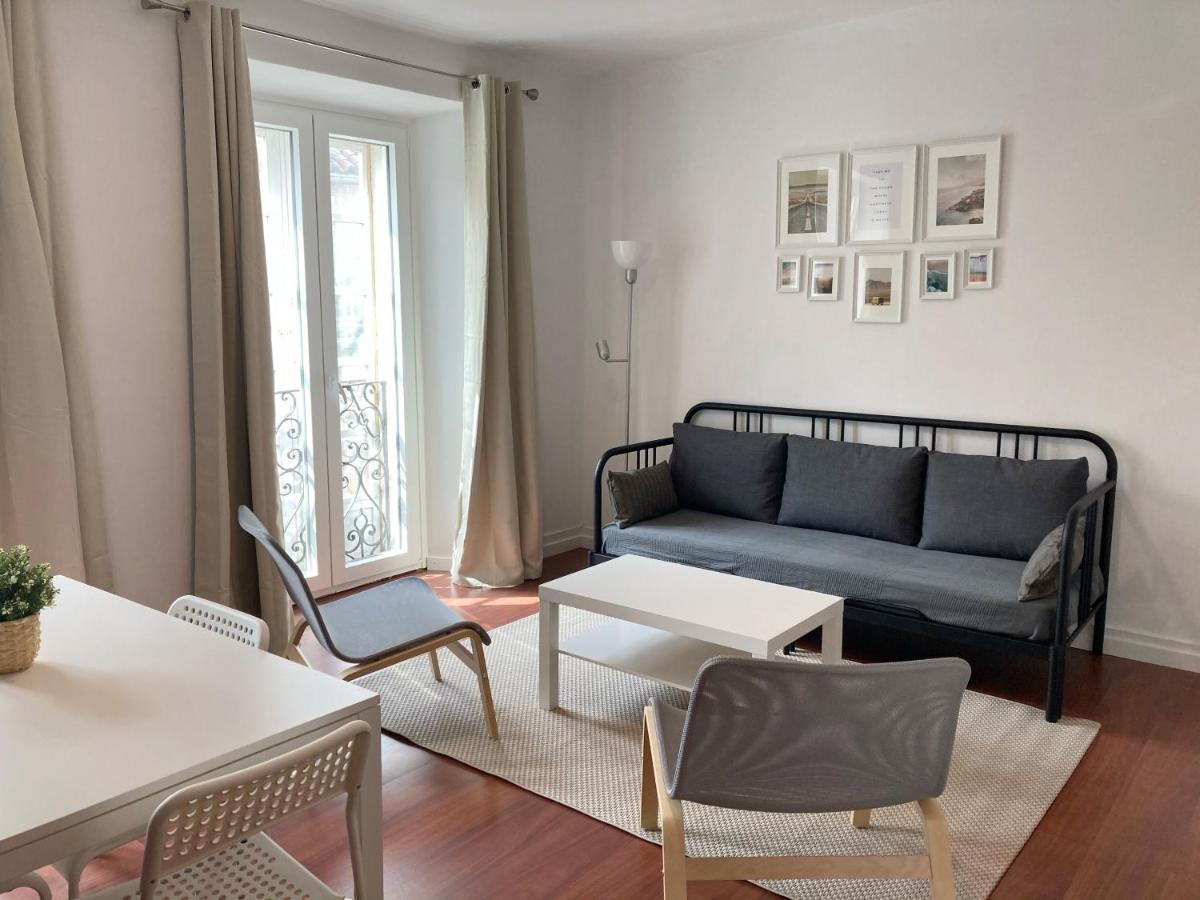 Apto. En Plaza De Cervantes Apartment ซานติอาโก เด กอมโปสเตลา ภายนอก รูปภาพ