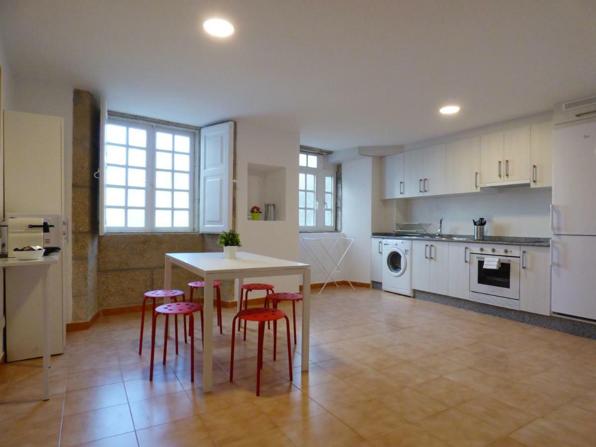 Apto. En Plaza De Cervantes Apartment ซานติอาโก เด กอมโปสเตลา ภายนอก รูปภาพ