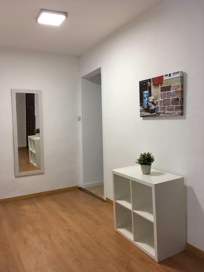 Apto. En Plaza De Cervantes Apartment ซานติอาโก เด กอมโปสเตลา ภายนอก รูปภาพ
