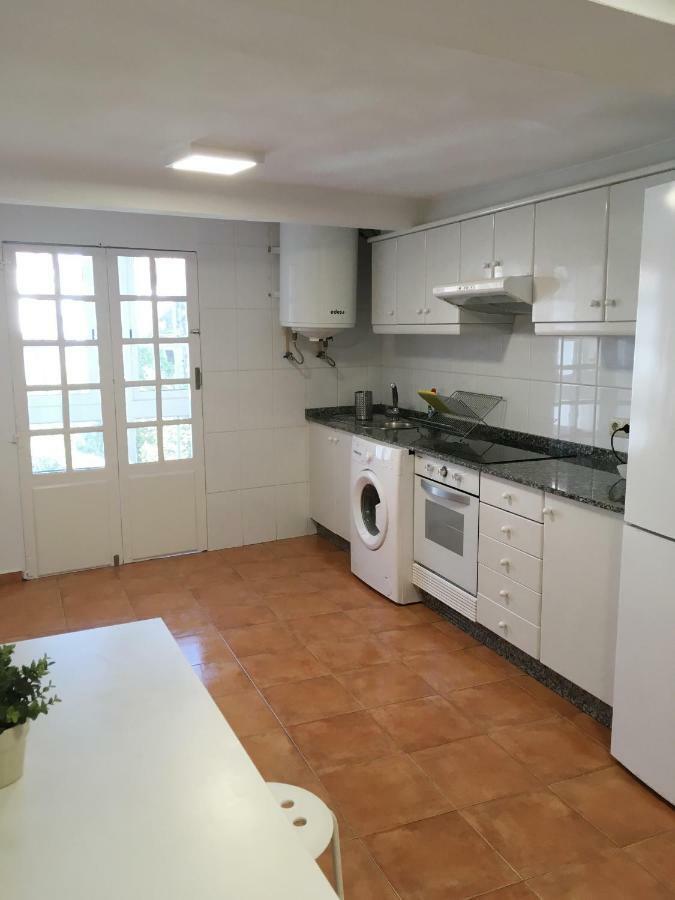 Apto. En Plaza De Cervantes Apartment ซานติอาโก เด กอมโปสเตลา ภายนอก รูปภาพ